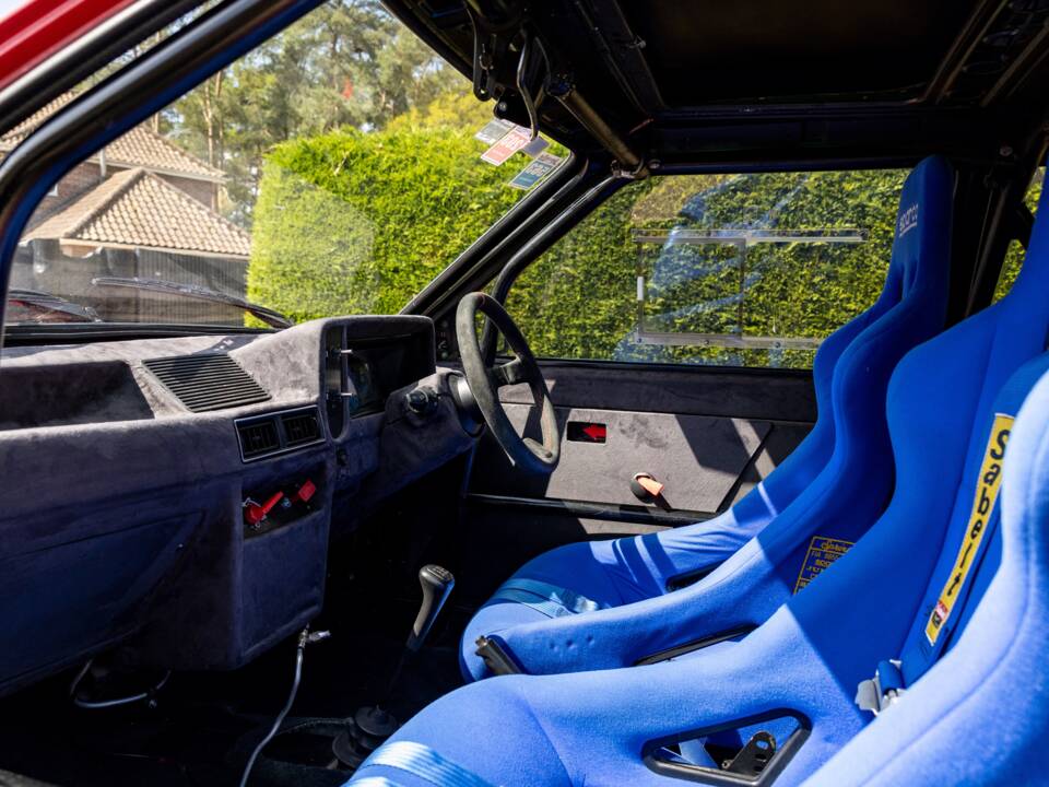 Bild 35/50 von Ford Escort XR3i (1982)