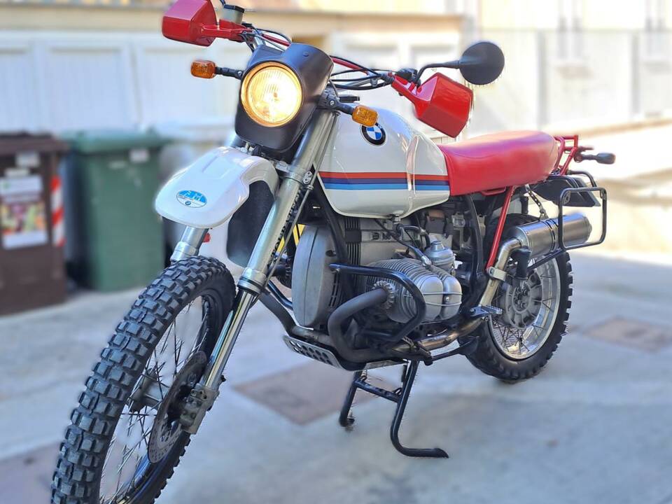 Immagine 7/49 di BMW R 100 RT (1990)