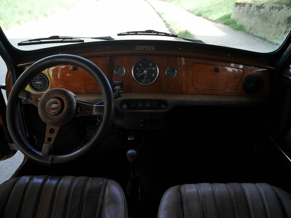 Image 26/45 of Austin Mini Countryman (1968)