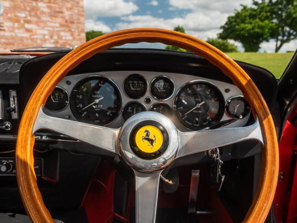 Bild 58/79 von Ferrari 365 GTB/4 Daytona (1969)