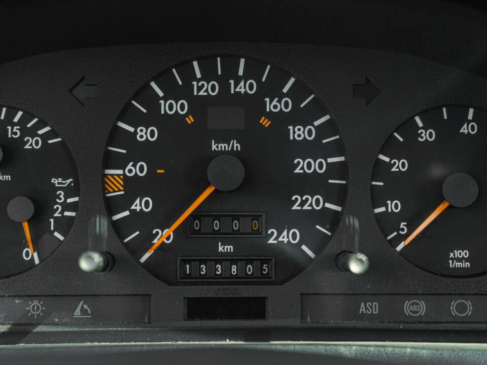 Bild 42/50 von Mercedes-Benz 300 SL (1990)