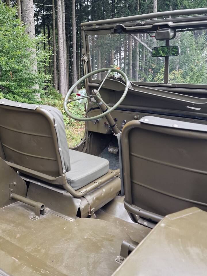 Bild 52/109 von Hotchkiss M 201 (1962)