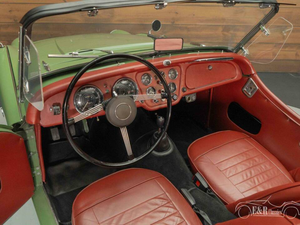 Image 2/19 of Triumph TR 3A (1959)