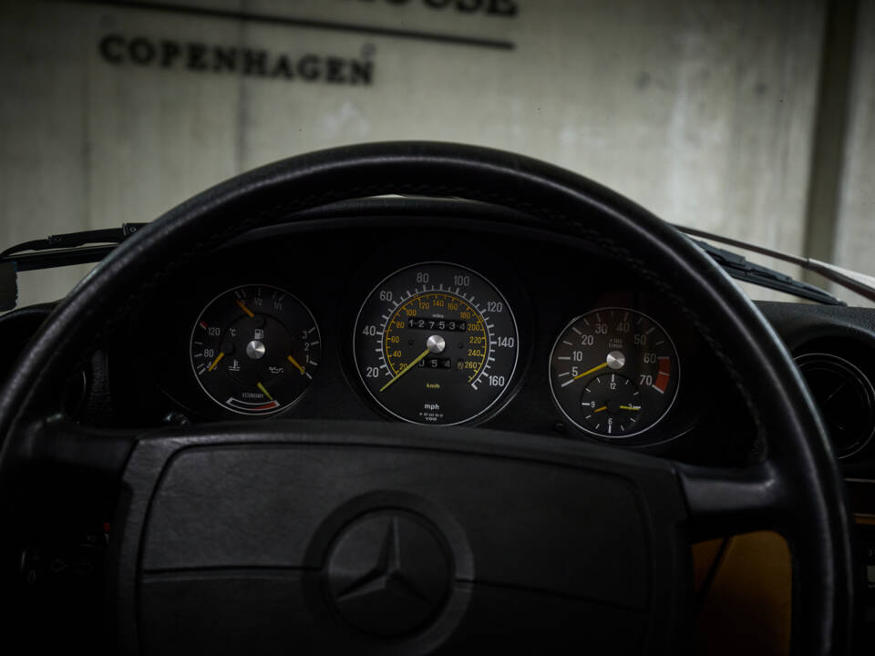Image 48/89 of Mercedes-Benz 560 SL (1986)
