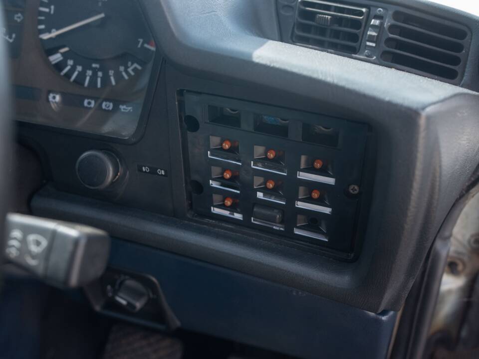 Bild 31/50 von BMW 635 CSi (1984)