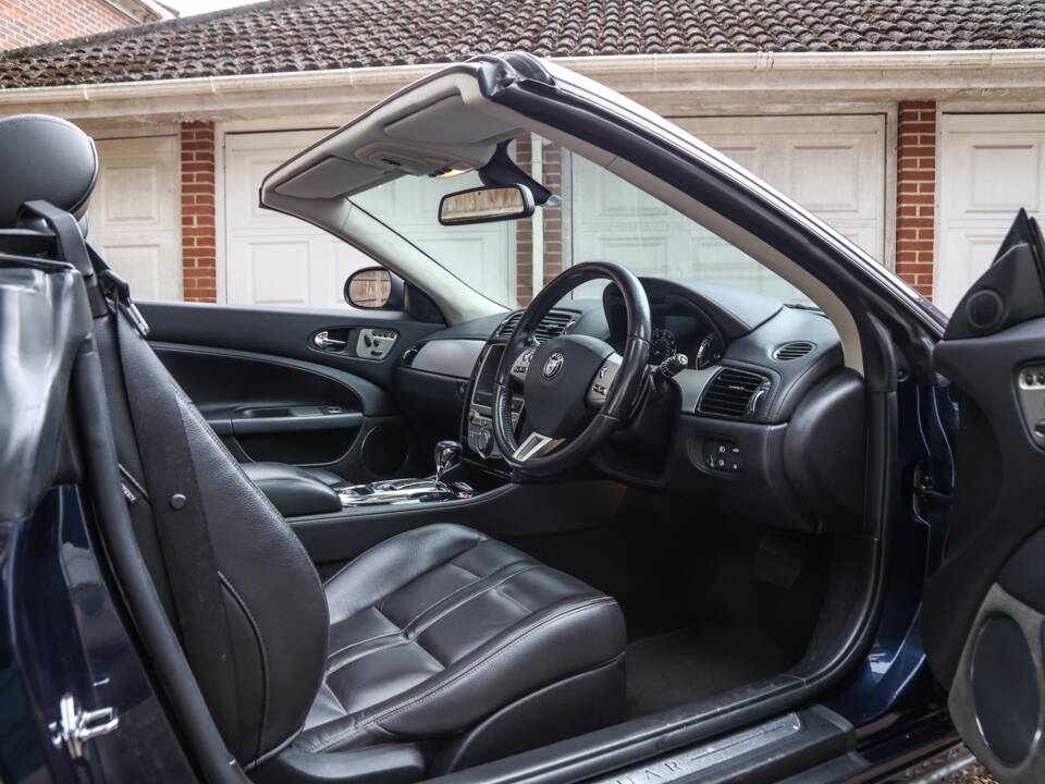 Image 11/32 de Jaguar XK 4.2 (2008)