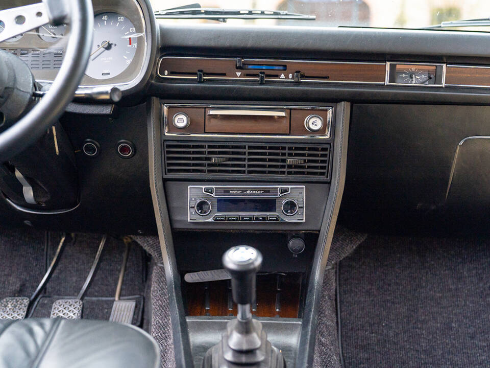 Immagine 55/80 di BMW 3,0 Si (1975)