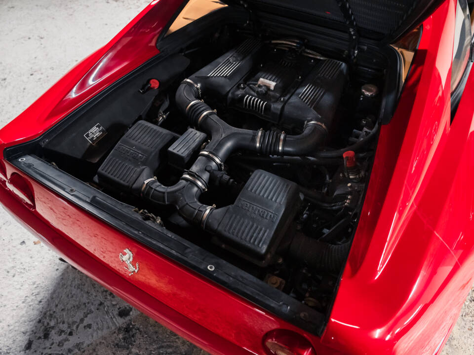Afbeelding 4/46 van Ferrari F 355 Berlinetta (1997)