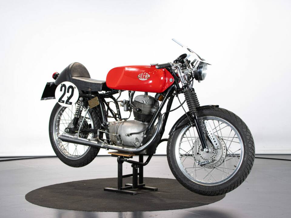 Immagine 8/50 di Gilera 175 Sport (1956)
