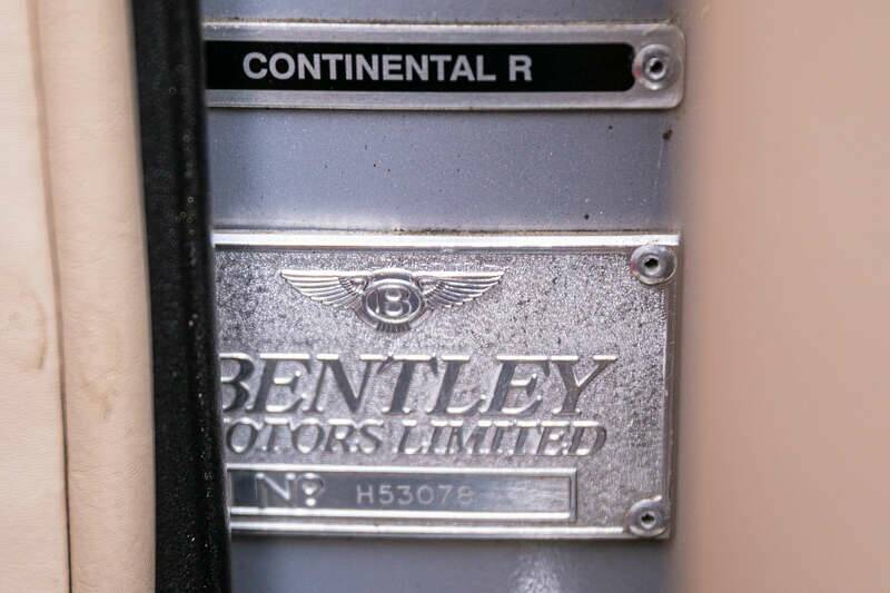 Image 40/50 of Bentley Continental R (1996)