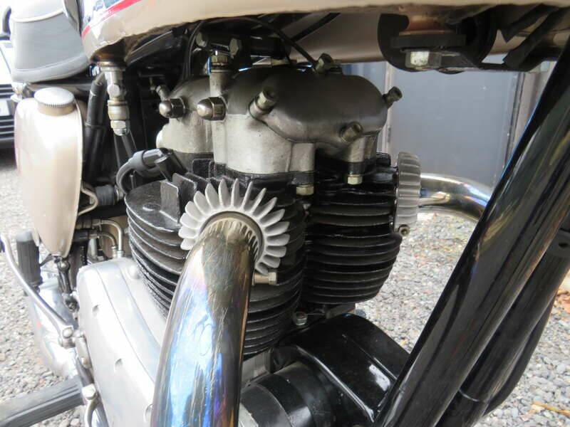 Image 26/44 de BSA A 10 Golden Flash (1960)