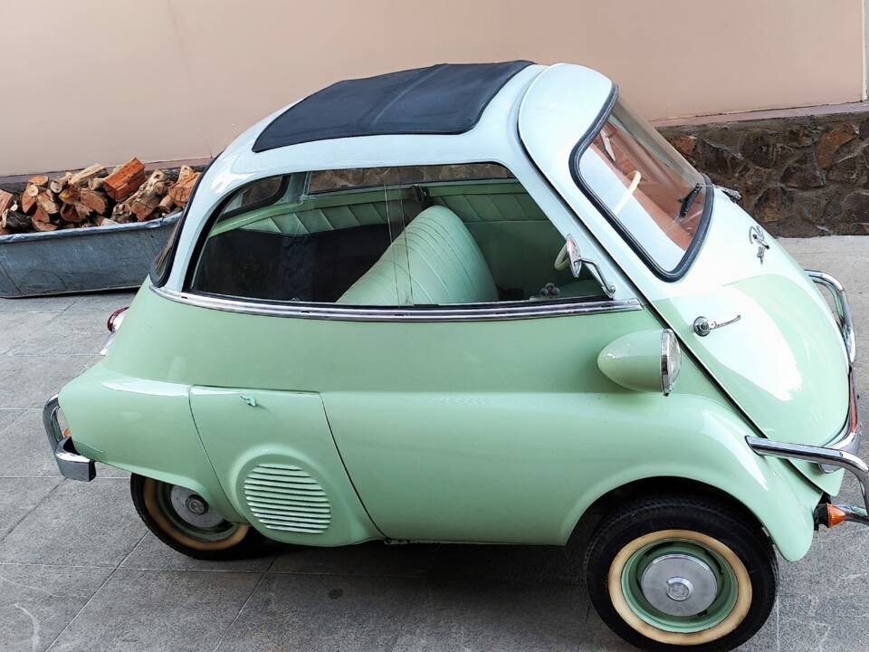 Image 4/8 de BMW Isetta 300 (1961)