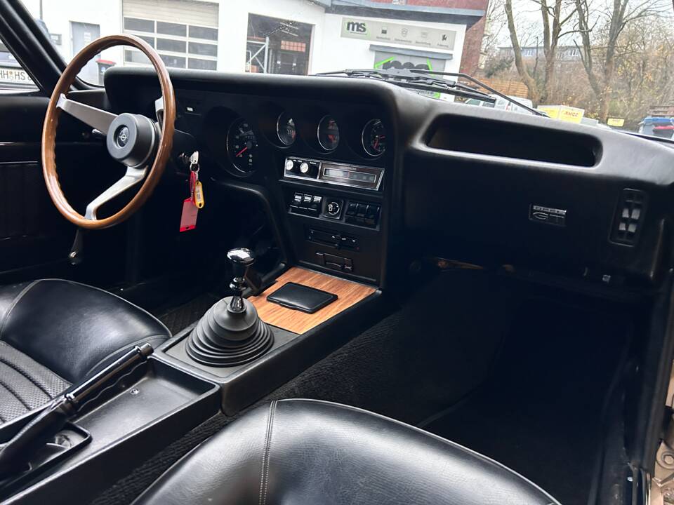 Image 19/35 of Opel GT 1900 (1970)