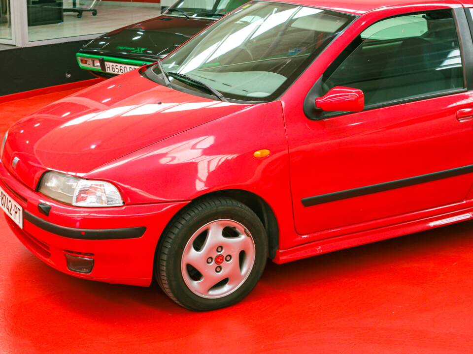 Image 14/39 of FIAT Punto GT (1995)