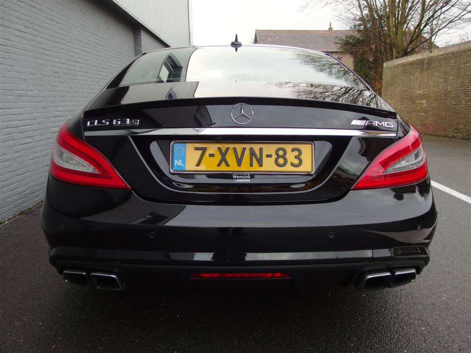 Image 8/97 of Mercedes-Benz CLS 63 AMG S 4MATIC (2013)