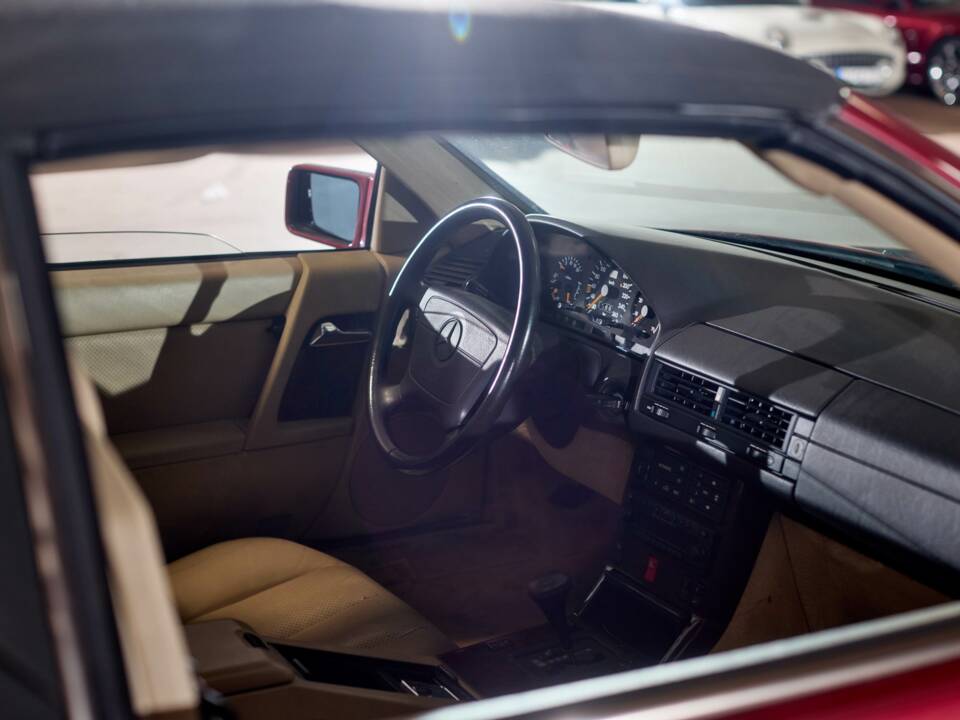 Image 35/43 of Mercedes-Benz 500 SL (1992)
