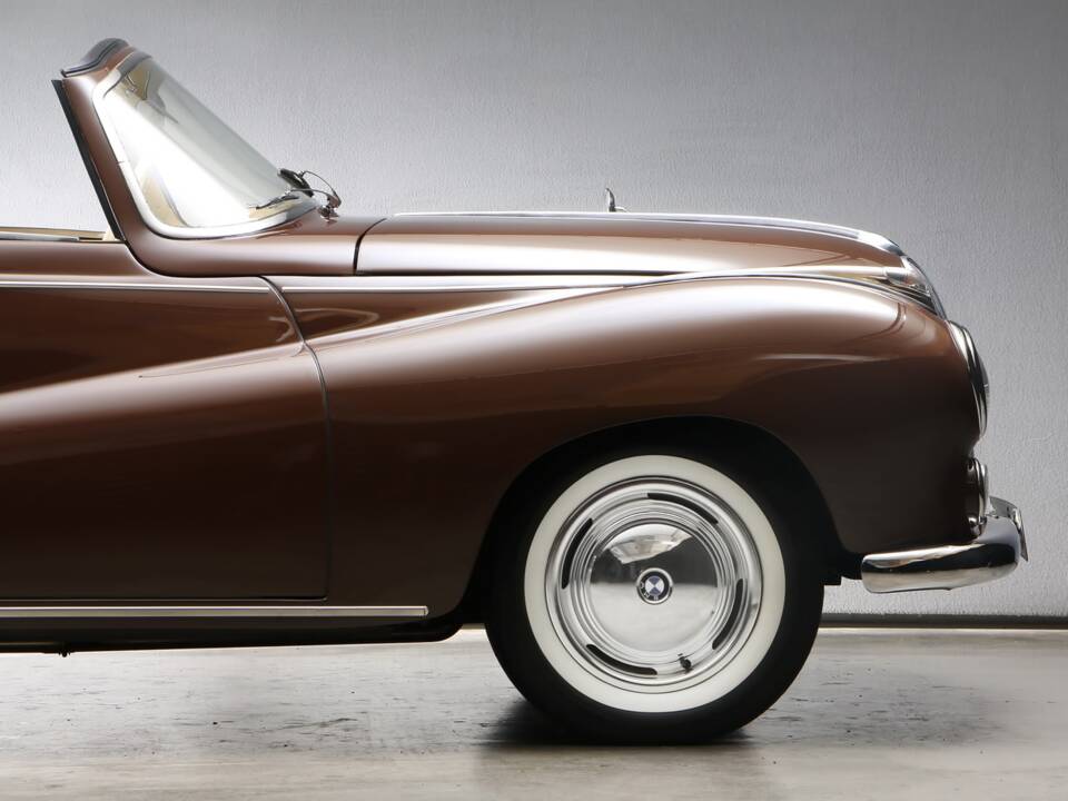 Image 14/26 of BMW 502 Autenrieth (1955)