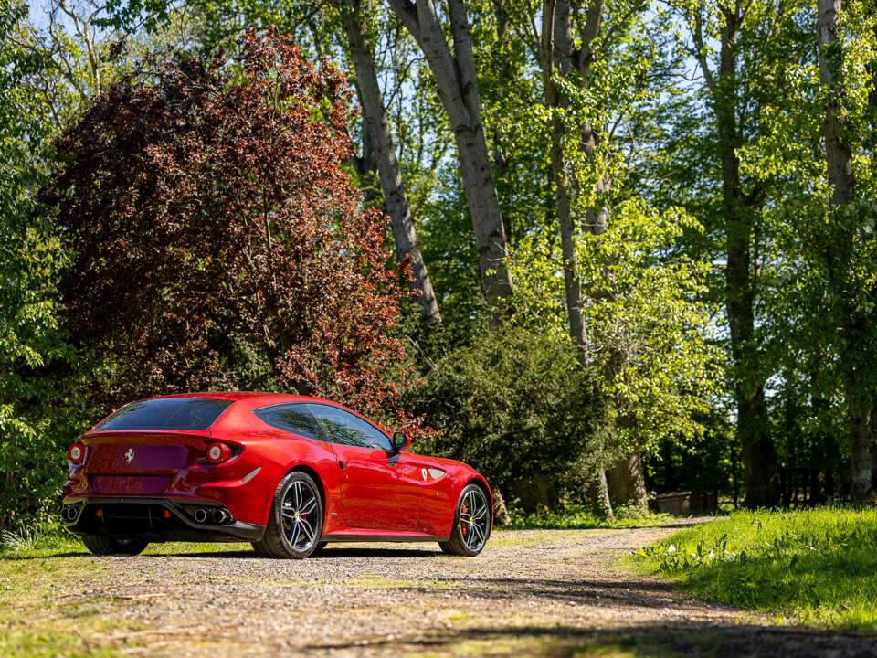 Bild 46/50 von Ferrari FF (2012)