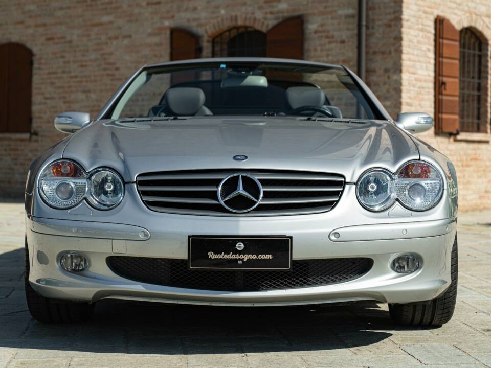 Image 3/50 of Mercedes-Benz SL 350 (2005)