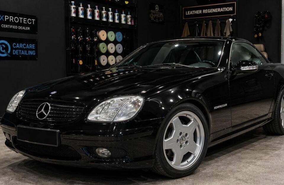 Image 1/4 de Mercedes-Benz SLK 32 AMG (1999)
