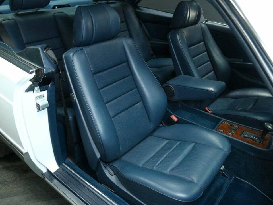 Bild 29/50 von Mercedes-Benz 560 SEC (1988)
