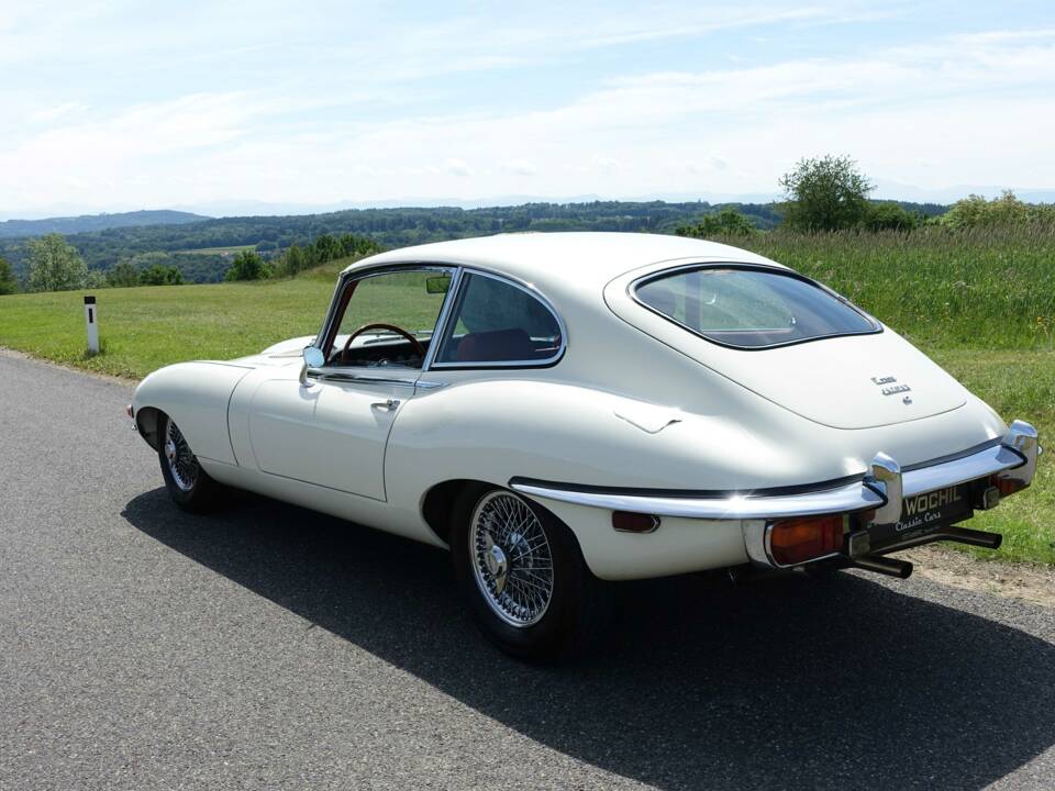 Image 4/39 de Jaguar XK-E (2+2) (1970)