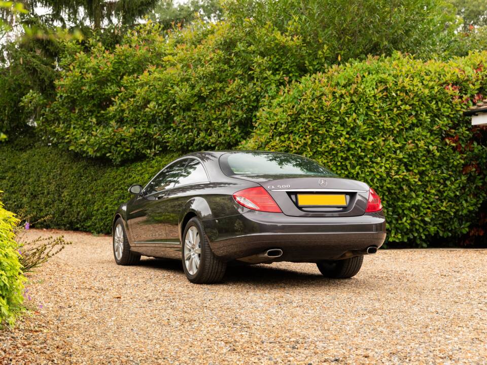 Immagine 24/34 di Mercedes-Benz CL 500 (2007)