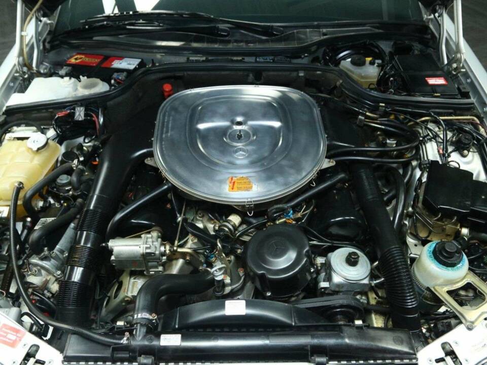 Afbeelding 42/50 van Mercedes-Benz 560 SEC (1991)