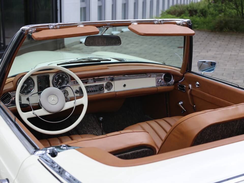 Imagen 24/50 de Mercedes-Benz 230 SL (1965)