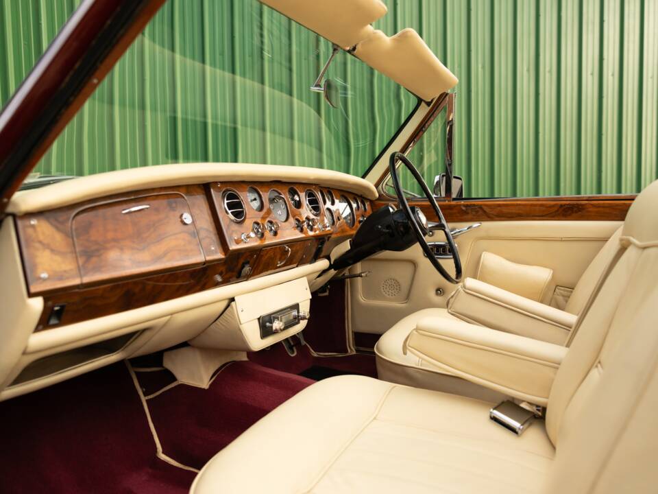 Imagen 47/48 de Rolls-Royce Silver Shadow I (1967)