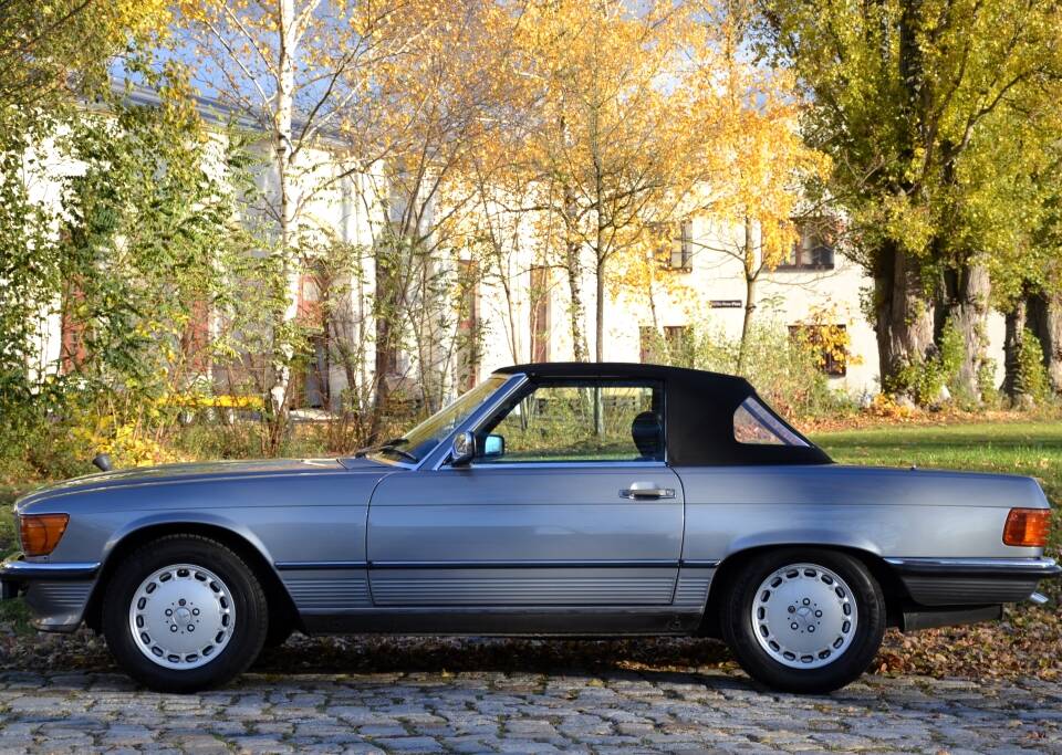 Image 15/36 of Mercedes-Benz 300 SL (1987)