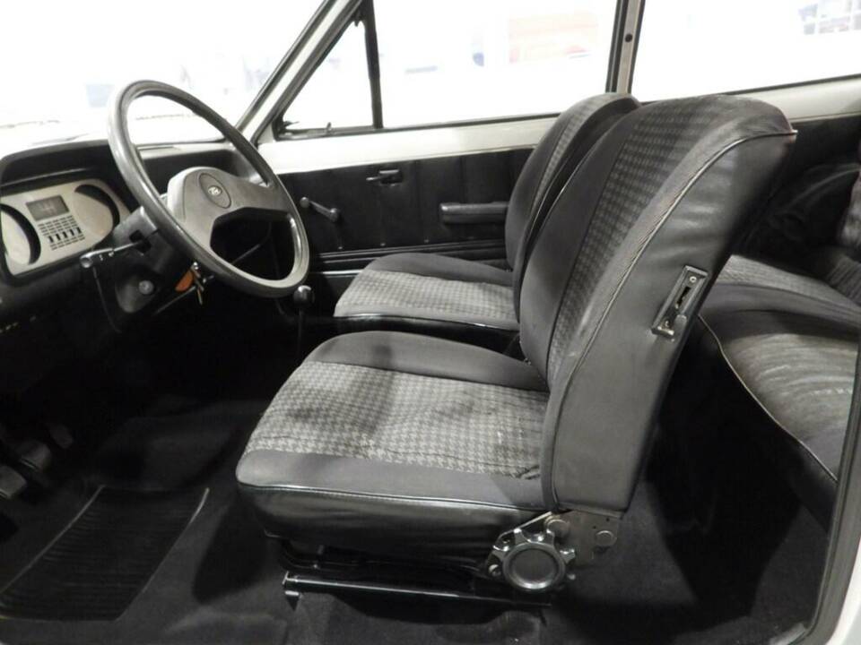 Image 6/14 de Ford Fiesta (1977)