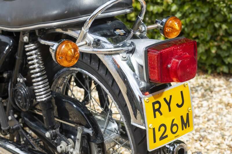 Image 21/39 of Triumph T 150 V Trident (1973)