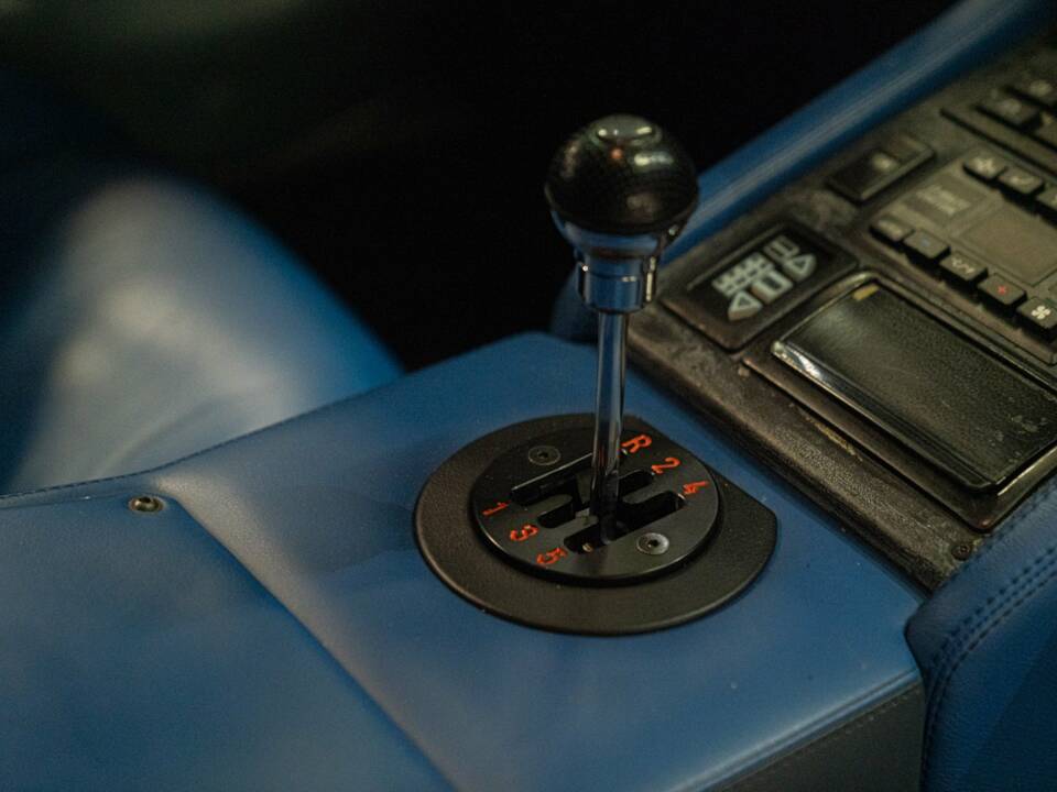 Image 27/36 of Lamborghini Diablo SV (1998)