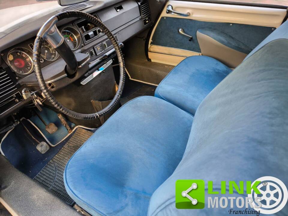 Image 6/10 de Citroën DS 20 (1971)