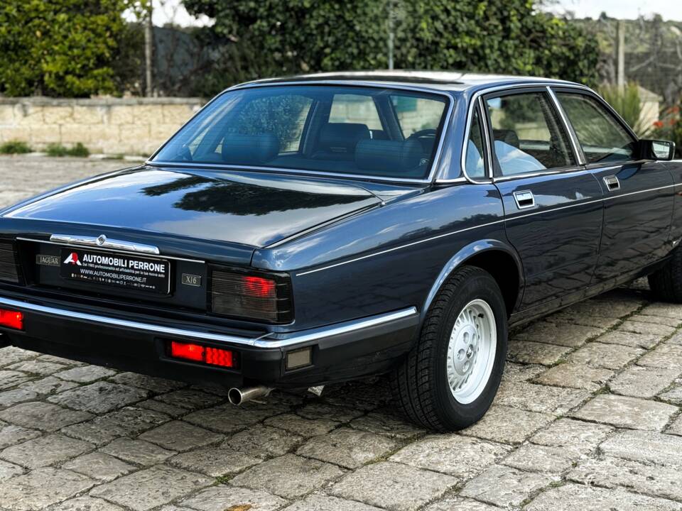 Imagen 33/33 de Jaguar XJ6 3.2 (1990)