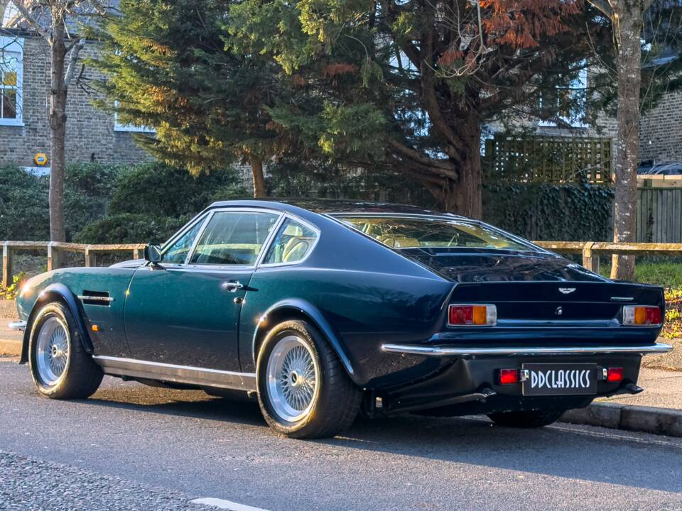 Afbeelding 4/22 van Aston Martin V8 Vantage X-Pack (1987)