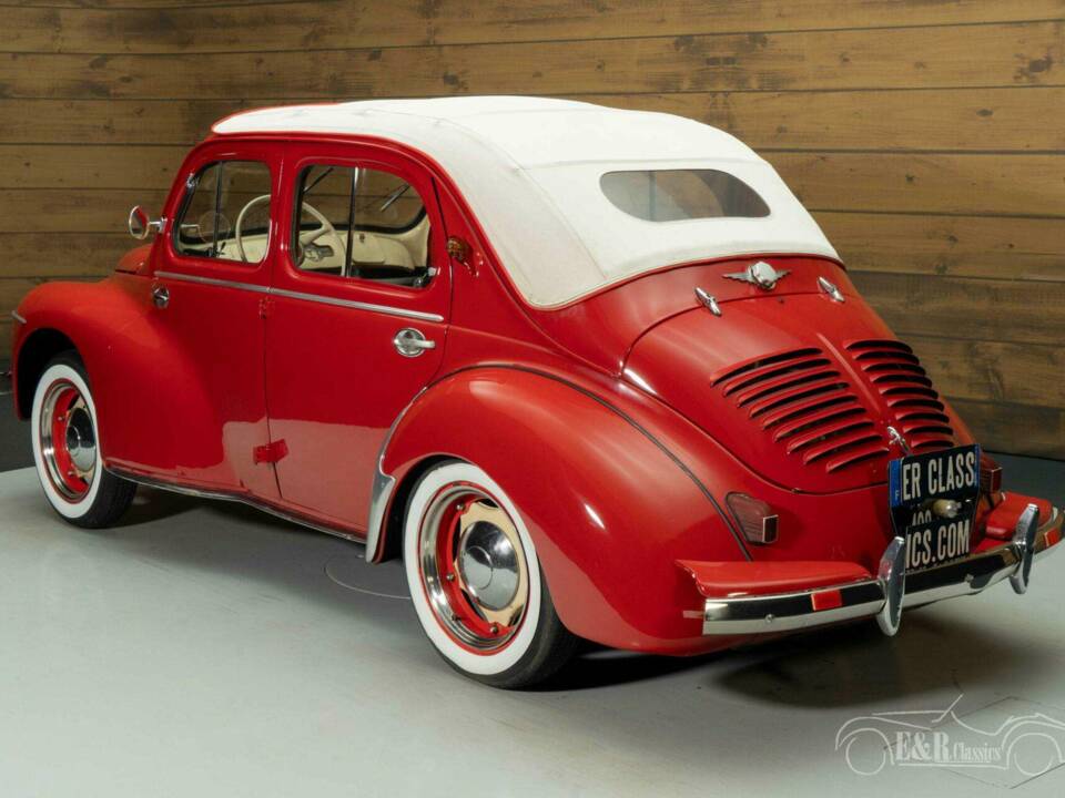 Bild 8/19 von Renault 4 CV Décapotable (1951)