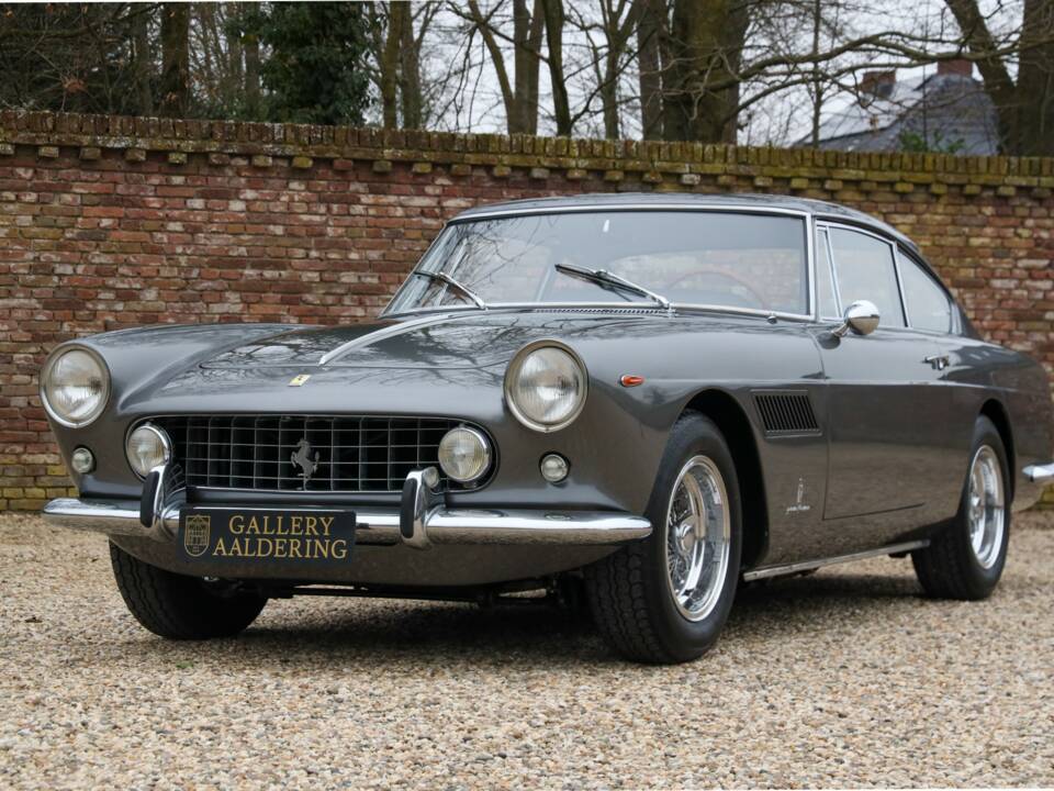 Image 7/50 of Ferrari 250 GT/E (1962)