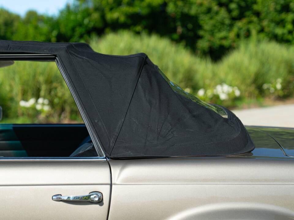 Image 19/50 de Mercedes-Benz 280 SL (1969)