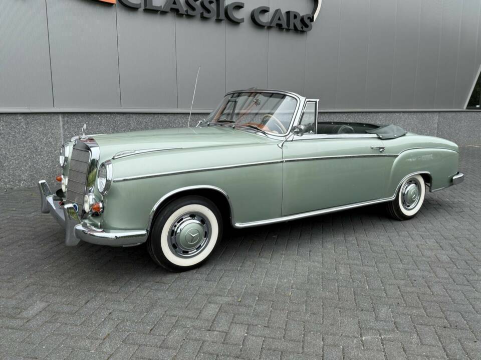 Image 20/50 of Mercedes-Benz 220 S Cabriolet (1958)