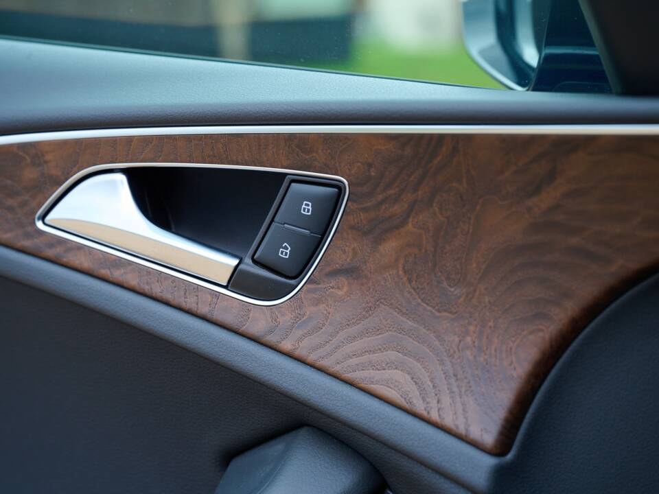 Image 48/50 of Audi A6 3.0 TFSI allroad quattro (2013)