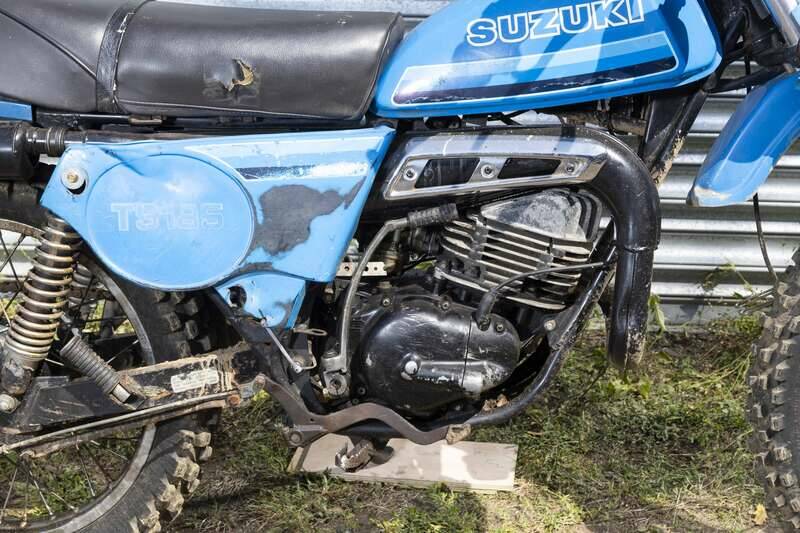 Image 3/18 of Suzuki DUMMY (1980)