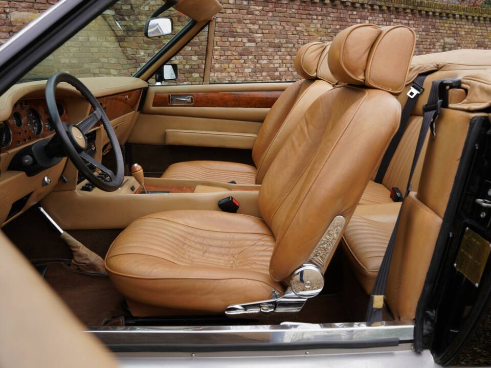 Bild 27/50 von Aston Martin V8 Volante (1982)