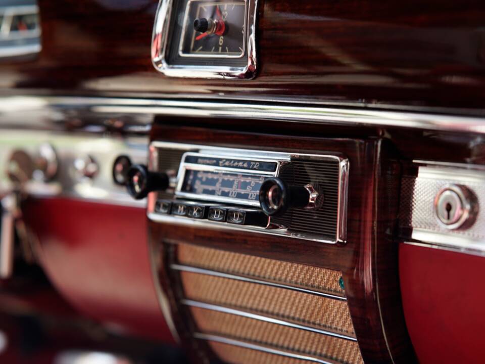 Immagine 28/35 di Mercedes-Benz 220 SE (1960)