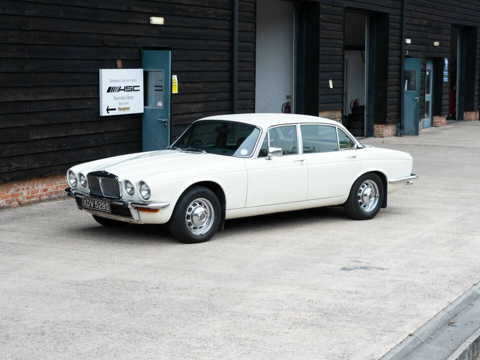 Immagine 20/50 di Daimler Sovereign 4.2 (1978)