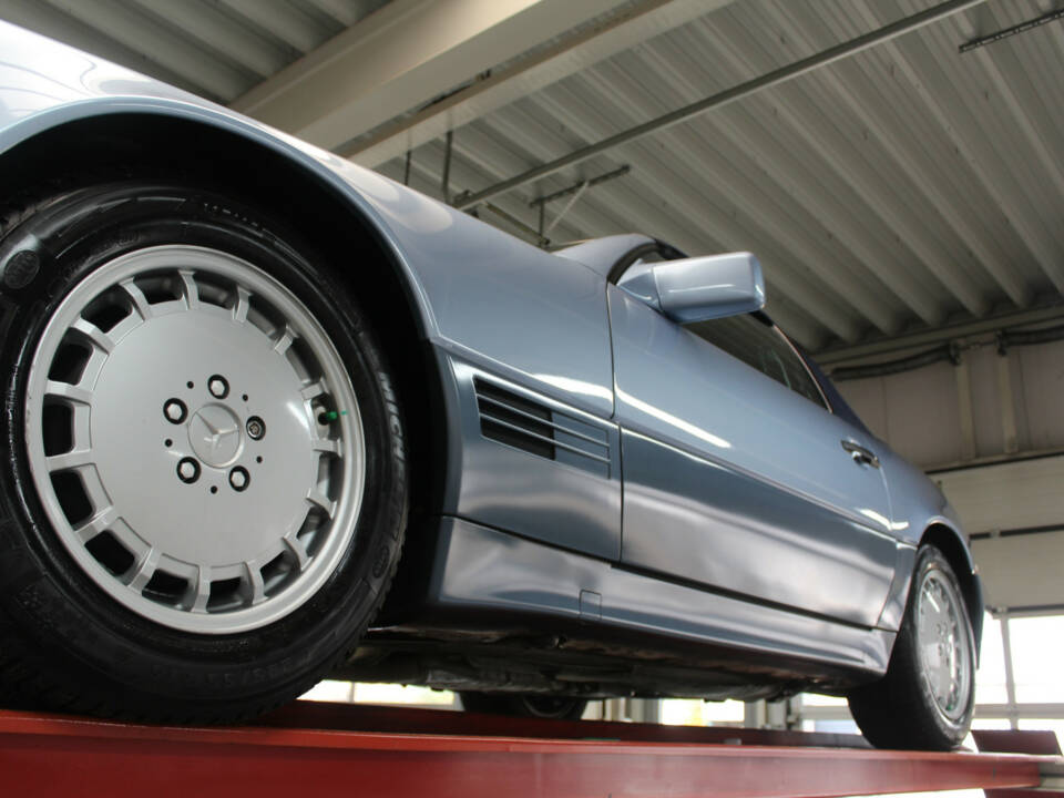 Image 7/50 de Mercedes-Benz 300 SL (1991)