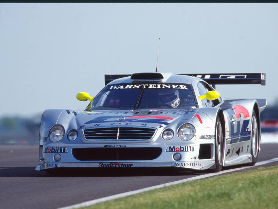 Image 5/16 of Mercedes-Benz CLK GTR (1998)