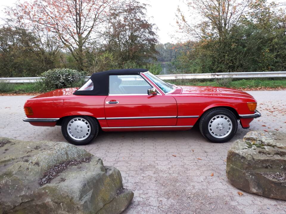Image 17/18 de Mercedes-Benz 300 SL (1986)