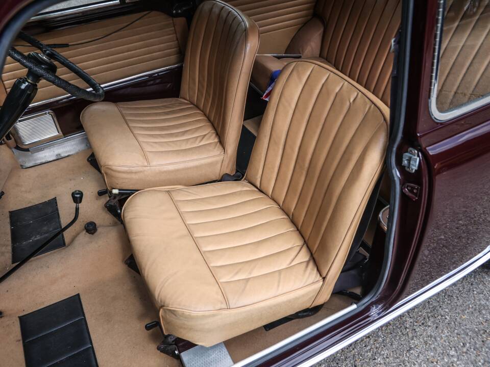 Image 42/46 of Austin Seven (1964)